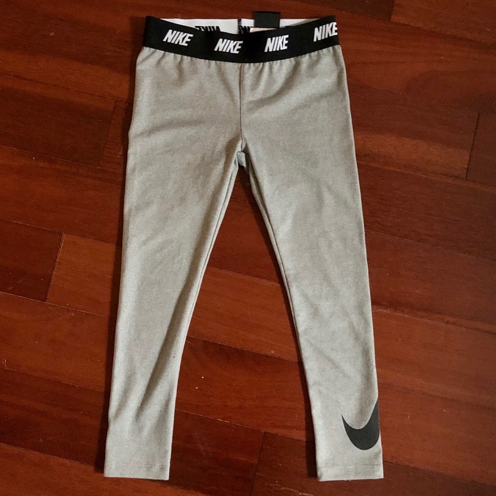 NIKE Dri-Fit Athletic Leggings Size 6